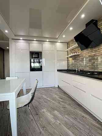 Сдам 3-ком квартиру Дафи район Гагарина /закрытый двор Дніпро