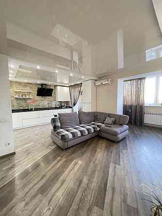 Сдам 3-ком квартиру Дафи район Гагарина /закрытый двор Дніпро