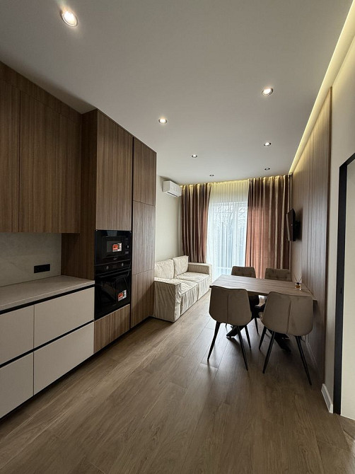 Продаж просторої однокімнатної з терасою. Ужгород - зображення 1