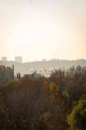 Однушка з підземним паркінгом - Сховищем | до центру 15хв автівкою Киев
