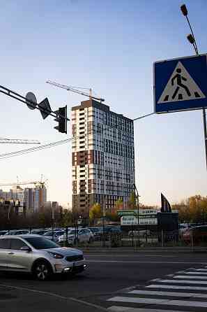 Однушка з підземним паркінгом - Сховищем | до центру 15хв автівкою Киев