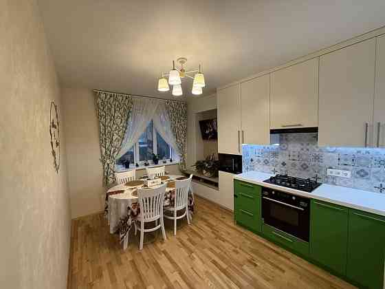 Продам шикарну двокімнатну квартиру з дорогим ремонтом Все залишається Ірпінь