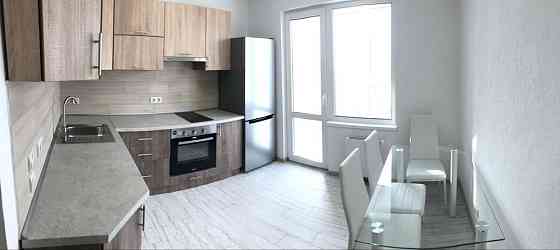 Видова двокімнатна квартира з ГЕНРАТОРОМ біля метро Харківська Киев