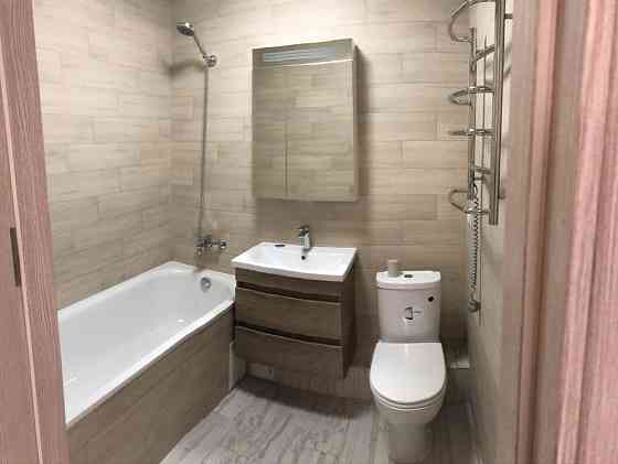 Видова двокімнатна квартира з ГЕНРАТОРОМ біля метро Харківська Киев