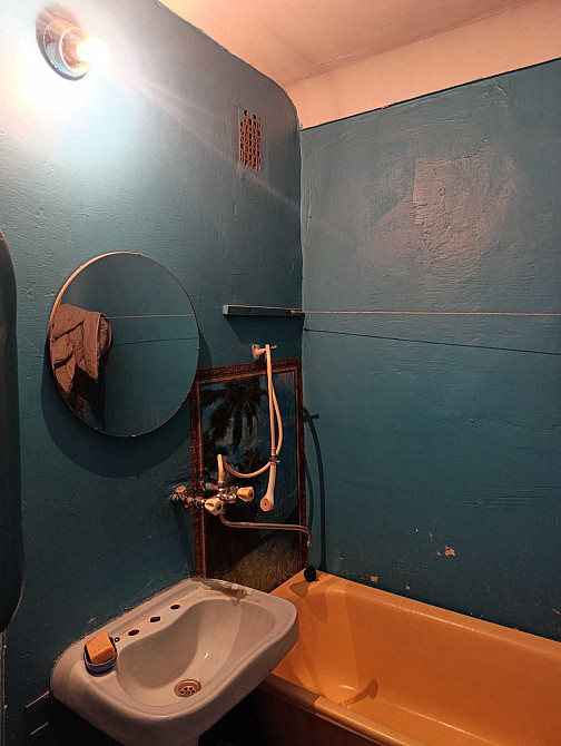 ПРОДАМ 1-кімн. 9-9 вул.Героїв України(Молодіжний) Кременчук - зображення 2