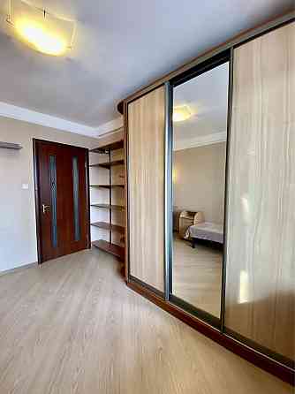 Затишна двокімнатна Оболонь  м.Минська 3хв. Киев