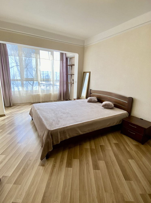 Затишна двокімнатна Оболонь  м.Минська 3хв. Киев - изображение 1