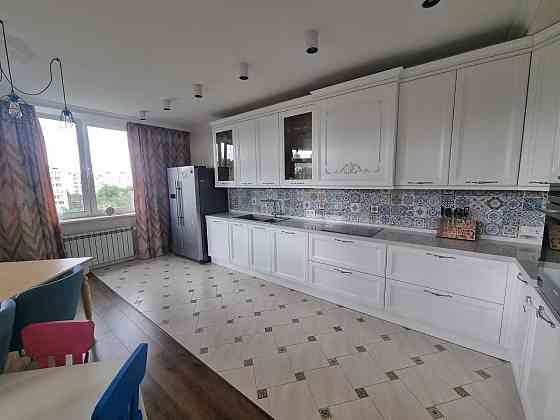 Продам 3 кім квартиру вул. Вишгородська 45 ЖК Паркове місто Киев