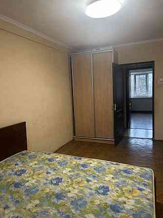 Продам квартиру від власника вільна до заселення Привокзальна Киев