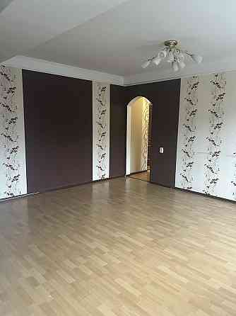 Продам квартиру від власника вільна до заселення Привокзальна Киев