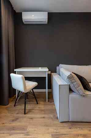 Здам 1-кімнатну квартиру ЖК Варшавський(власниця).Дизайнерський ремонт Киев