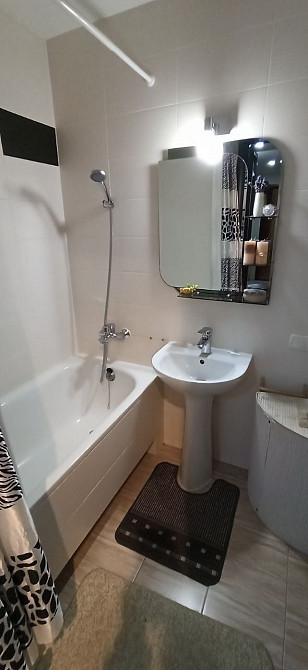 Сдам 2 х к.кв.в центре Космоса Запорожье - изображение 4