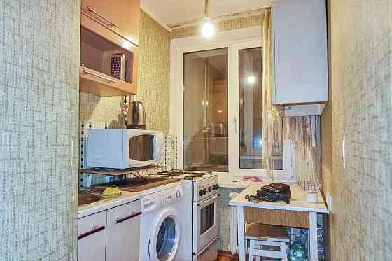 1к. просп. Науки 98. Метро Демеевская, Выдубичи 7мин. транспортом Киев