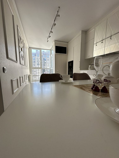 Оренда дорогоі квартири в Гранд бурже. 2 спальніі кухня-вітальня Ирпень - изображение 1