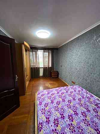 Сдам трехкомнатную квартиру в теплом кирпичном доме на Черемушках Одеса