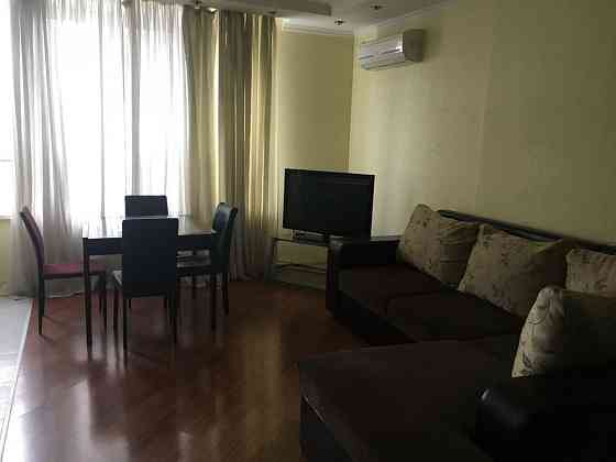 3-кімнатна квартира Лобановського 6-г, будинок з генератором. Власник Киев