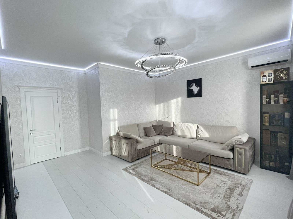 Стильная двухкомнатная квартира в малоэтажном жилом доме в Центре Одеса - зображення 2