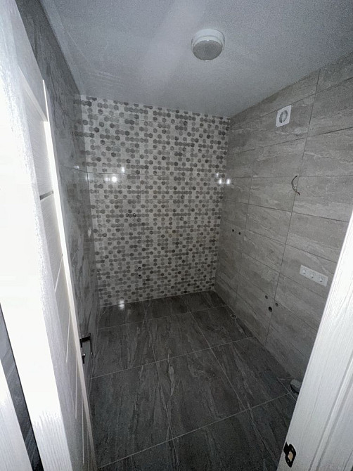 Продаж 1к квартири 60 кв. м на вул. Університетська 7 Ужгород - зображення 6