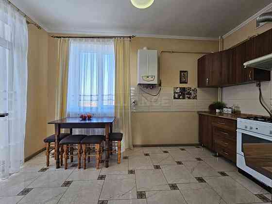 Простора 3 кімнатна квартира з ремонтом, 86м2 Івано-Франківськ