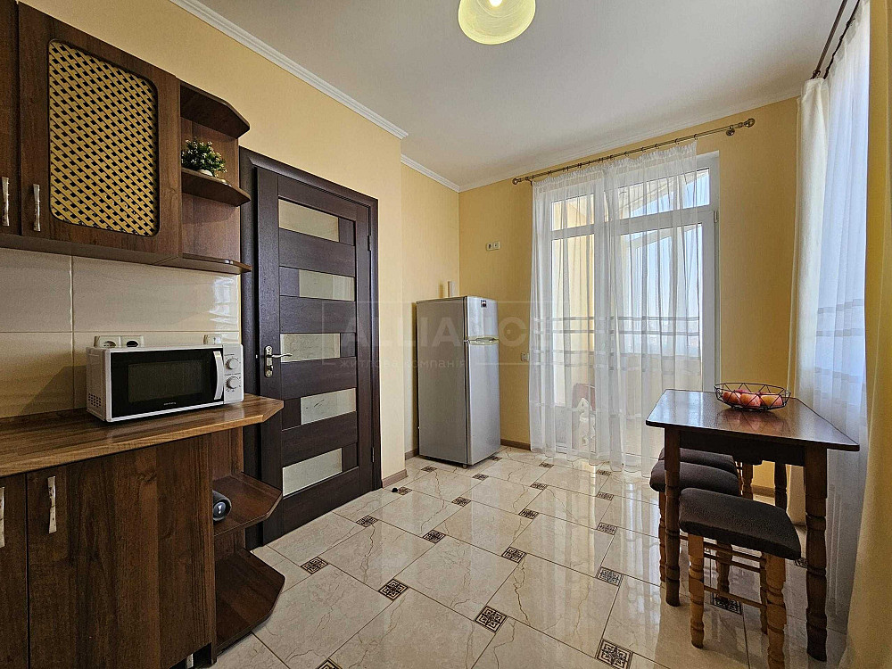 Простора 3 кімнатна квартира з ремонтом, 86м2 Івано-Франківськ - зображення 2