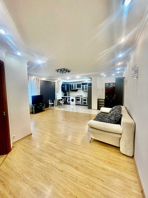 Центр міста! Сучасна 3-х кімн.-студіо. Автономне опалення! Чернигов - изображение 1