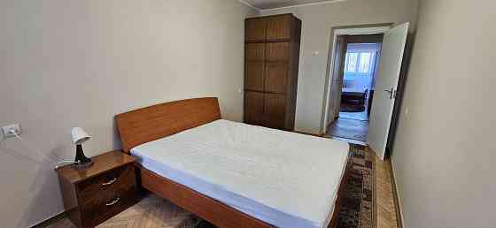 3х кім кв. Біля метро Осокорки.  2 хв пішки.. Киев