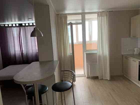 Здам 1 км кв вул Соломії Крушешльницької Дарницький р-н Киев