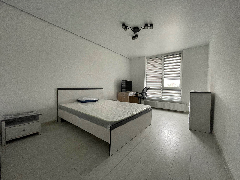 1-кімнатна квартира біля міського озера Ивано-Франковск - изображение 1