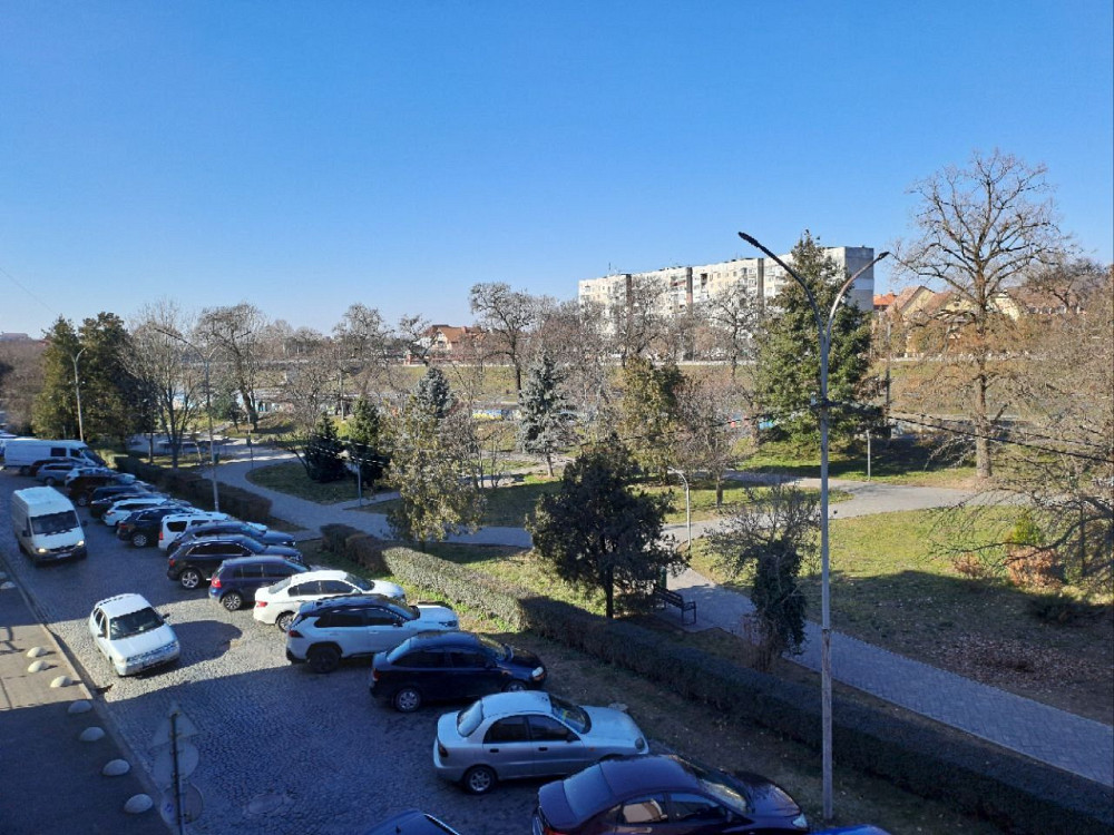 Здається 2 кімнатна з видом на парк та набережну. Мукачево - изображение 1