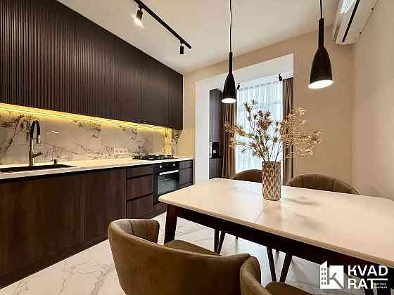 Укомплектована квартира з кухнею-студією! поруч Центру! 3-й поверх! Івано-Франківськ