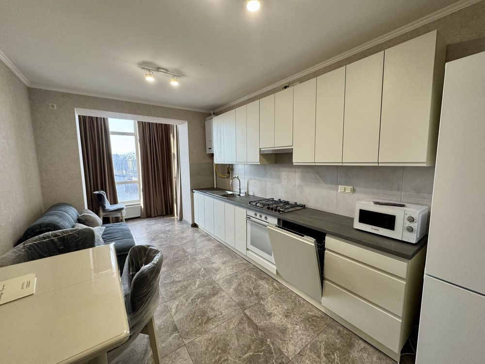 Оренда 1 кімнатна, кухня-студія, повна комплектація ( вул Височана) Ивано-Франковск - изображение 1