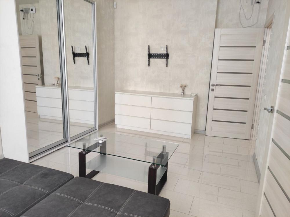 Оренда шикарної 2-кімнатної квартири Центр міста Черкаси - зображення 7