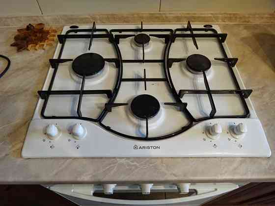 Здається 1 км. Квартира 46м2 Киев