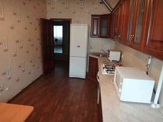 Здається 1 км. Квартира 46м2 Киев