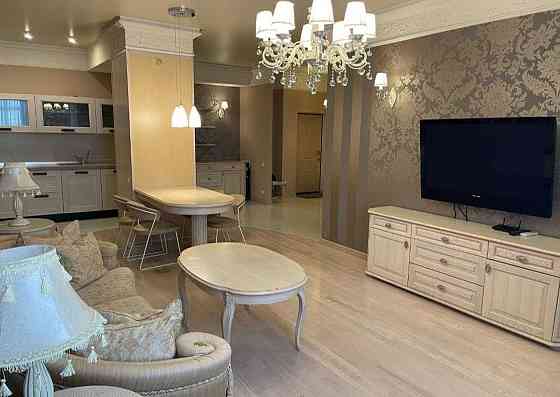 Здам 2 - кім. квартиру з дизайнерським ремонтом Лесі Українки 7а Киев