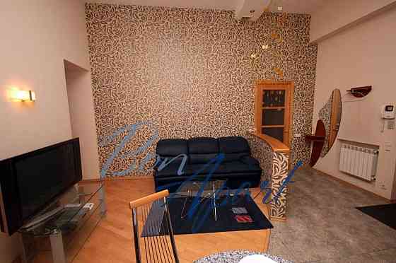 Оренда 3-к , центр ,Чикаленка , м. Площа Українських Героїв . Киев