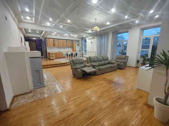 5-к Горького 14а 206м. центр міста Киев