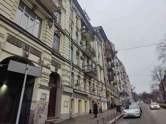 5-к Горького 14а 206м. центр міста Киев