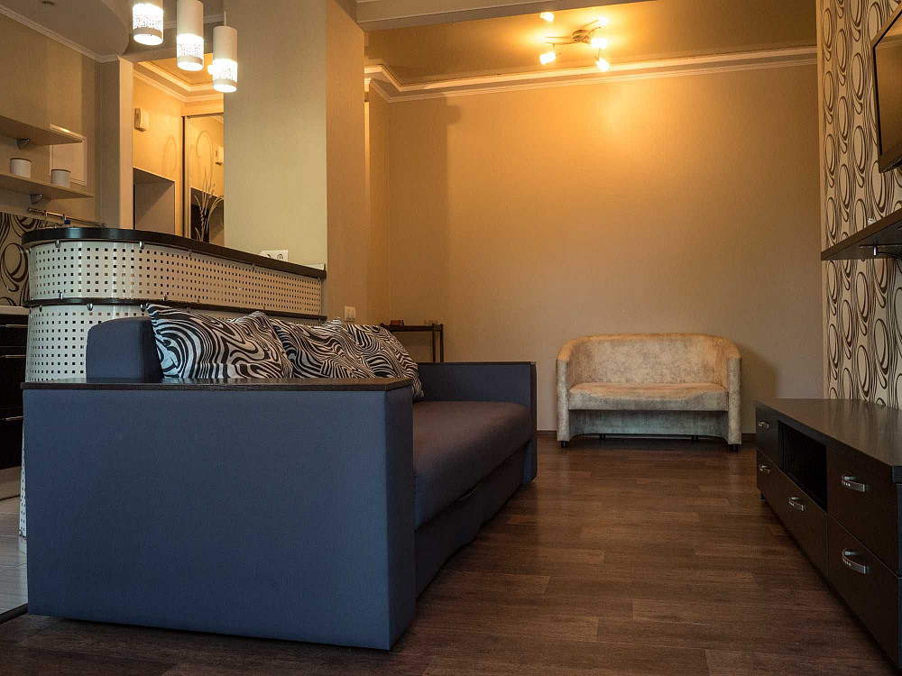 ЦЕНТР Сталінка 2-кімн квартира техніка меблі 2/4 Чернігів - зображення 3