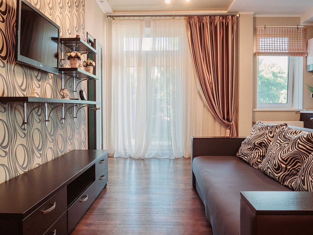 ЦЕНТР Сталінка 2-кімн квартира техніка меблі 2/4 Чернігів - зображення 2