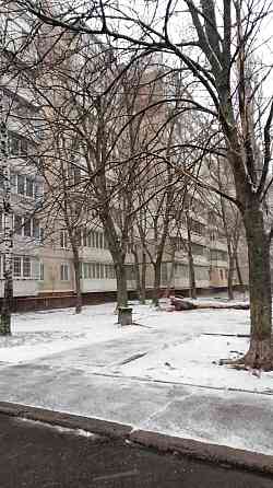 Виноградар. Продам без комісії трикімнатну квартиру на пр. Свободи, 2. Київ