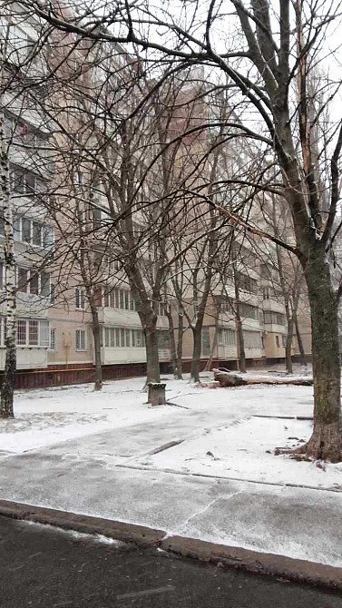 Виноградар. Продам без комісії трикімнатну квартиру на пр. Свободи, 2. Київ - зображення 1