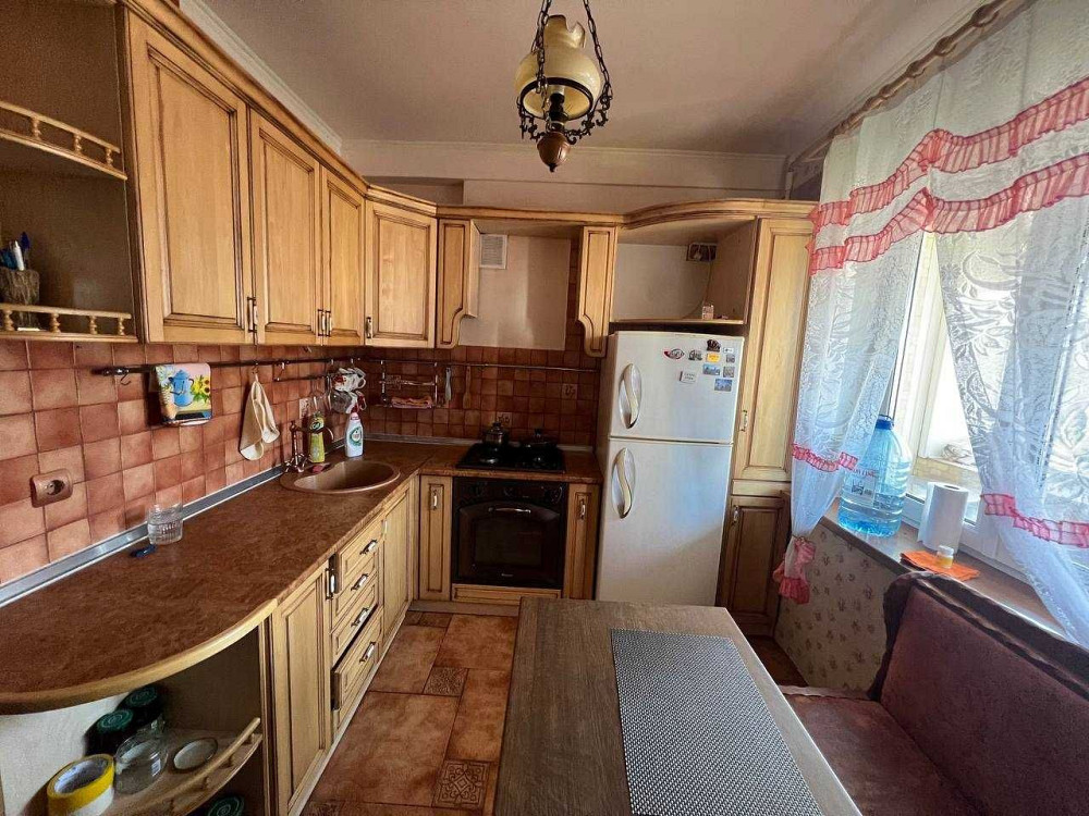 Продаж 3-х кімн. квартири на м. Печерська (вул.Коновальца 37) Киев - изображение 1