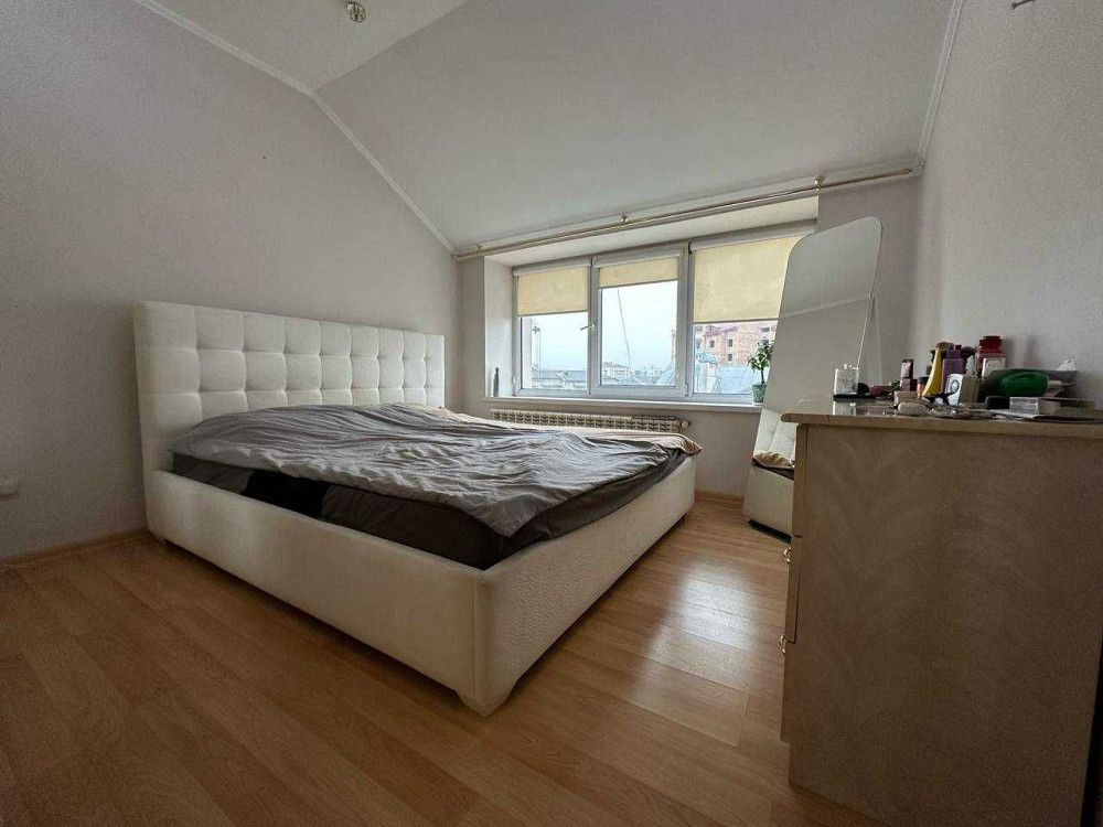 Простора 3-кімнатна квартира з ремонтом та меблями біля міського парку Івано-Франківськ - зображення 1