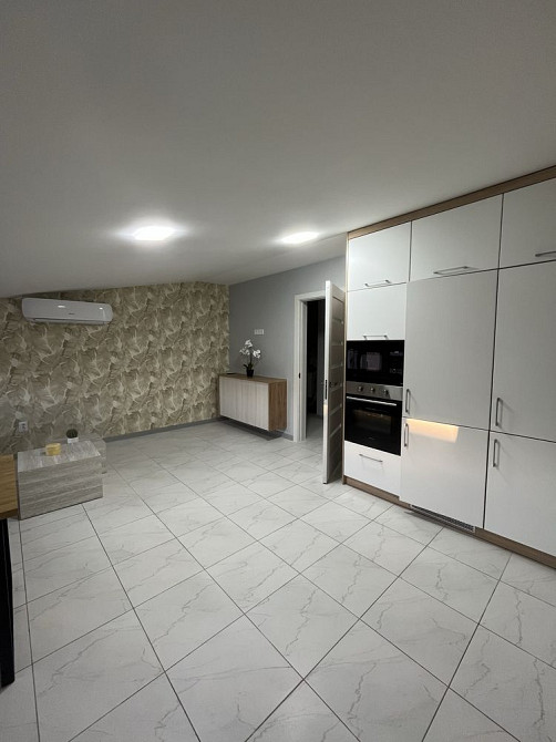 Новобудова на Руській, здана Черновцы - изображение 1