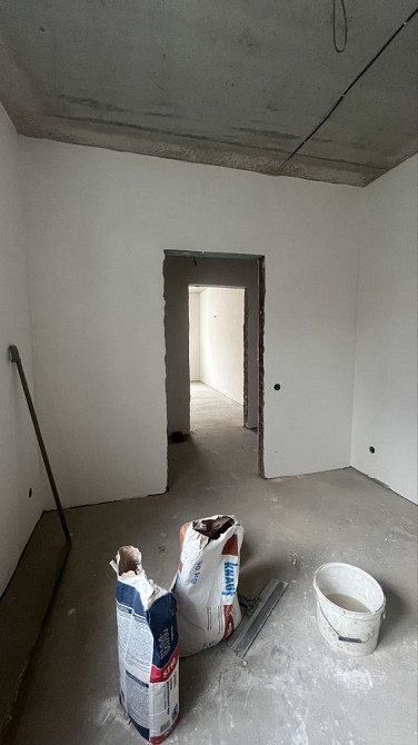 2к квартира з частковим ремонтом власним двором Гостомель - зображення 4