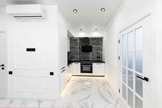 ЖК Родос, Генуэзская, кухня-студия и 2 спальни. Евроремонт. Балкон Одеса