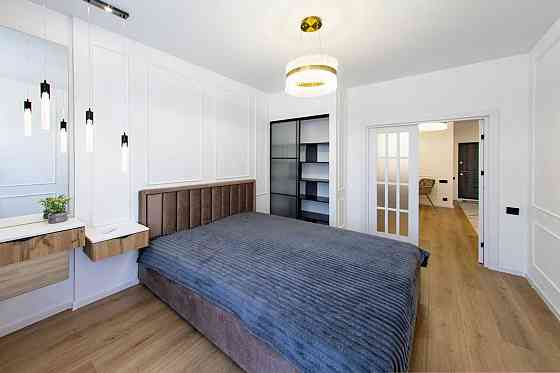 ЖК Родос, Генуэзская, кухня-студия и 2 спальни. Евроремонт. Балкон Одеса