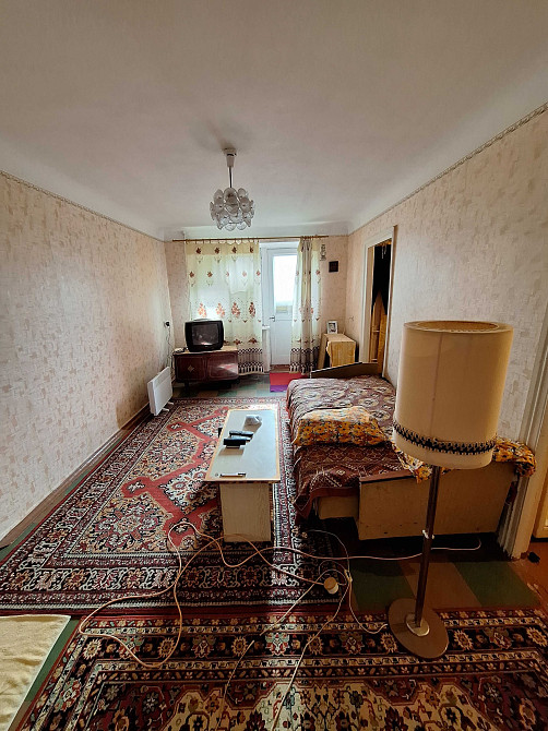 Квартира в центрі міста р-н ЦУМа Кам`янське (Нікопольський р-н) - зображення 1