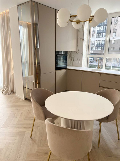 Продам 2к квартиру з новим дизайнерським ремонтом в ЖК Центральний 2! Ірпінь - зображення 3